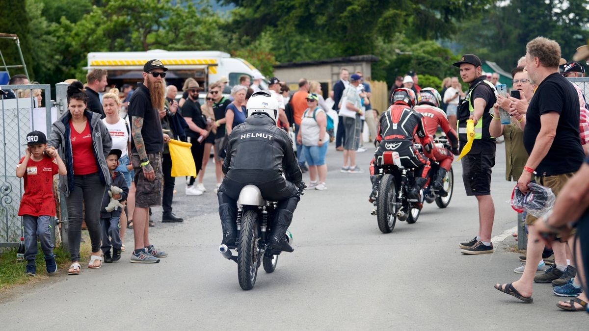 Legendenrennen zu 100 Jahre Schleizer Dreieck Motorräder 1961-1970