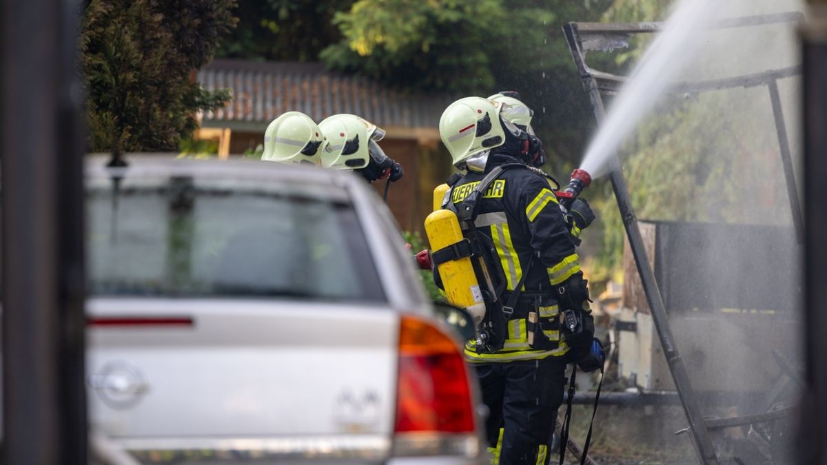 Die massive Rauchentwicklung durch das Feuer war weithin sichtbar. 