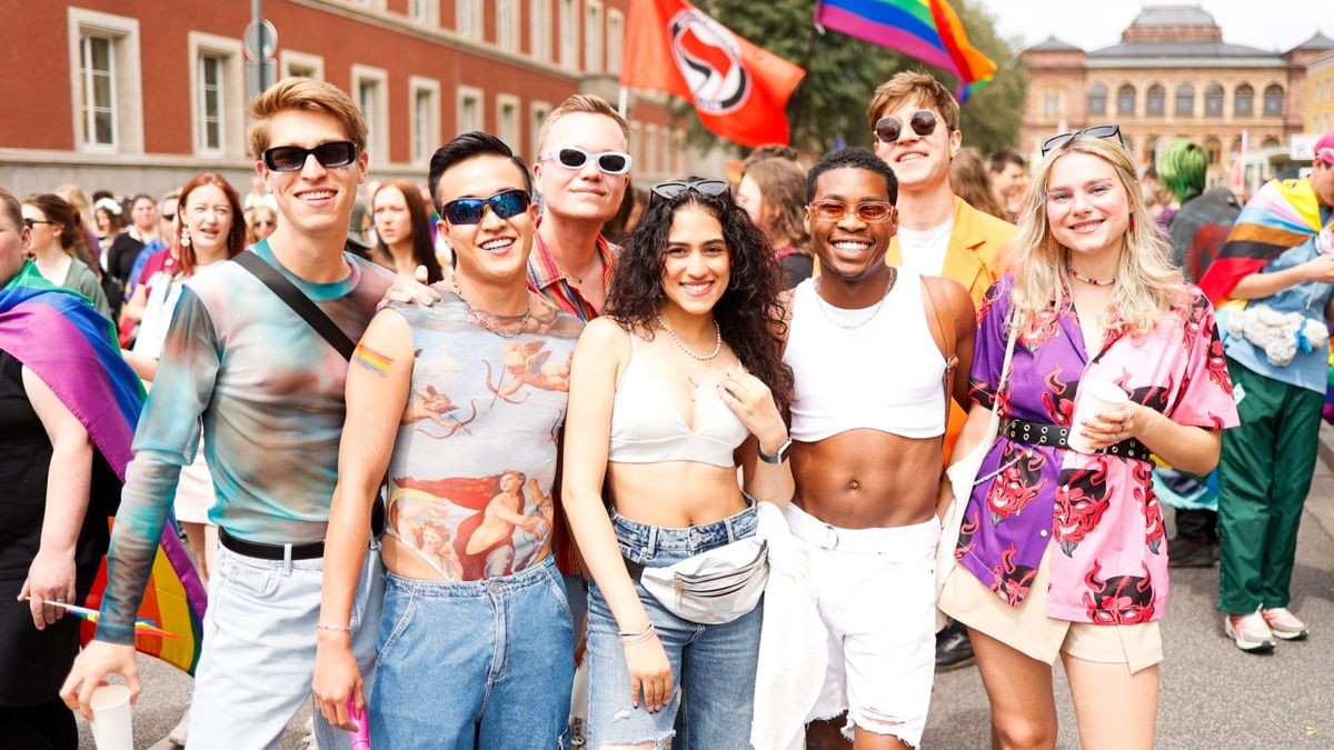 Hunderte feierten am Samstag den CSD 2023 in Weimar.