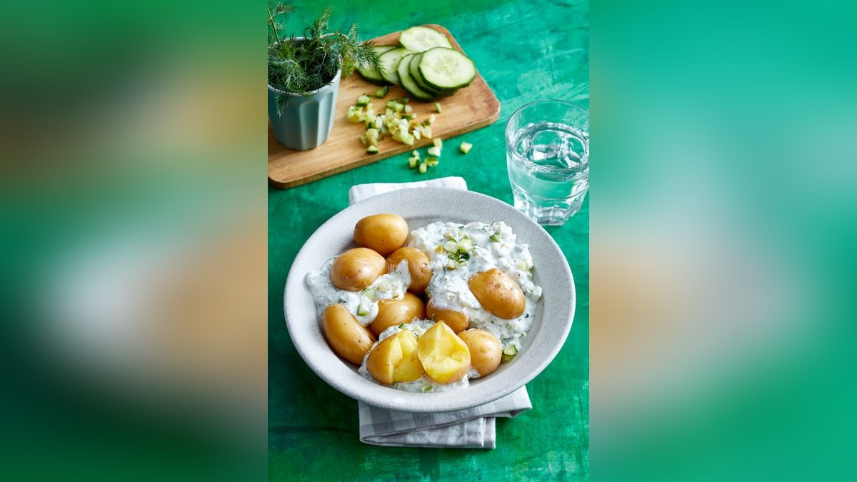 Rezept Kartoffeln mit GurkenDillDip schnell, gesund und proteinreich
