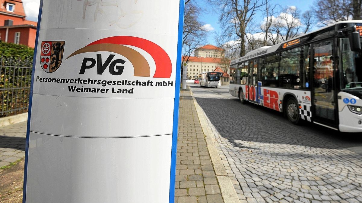 Vom Busbahnhof in Weimar aus fahren ab Sonntag mehr Busse ins Weimarer Land und in die Nachbarkreise.