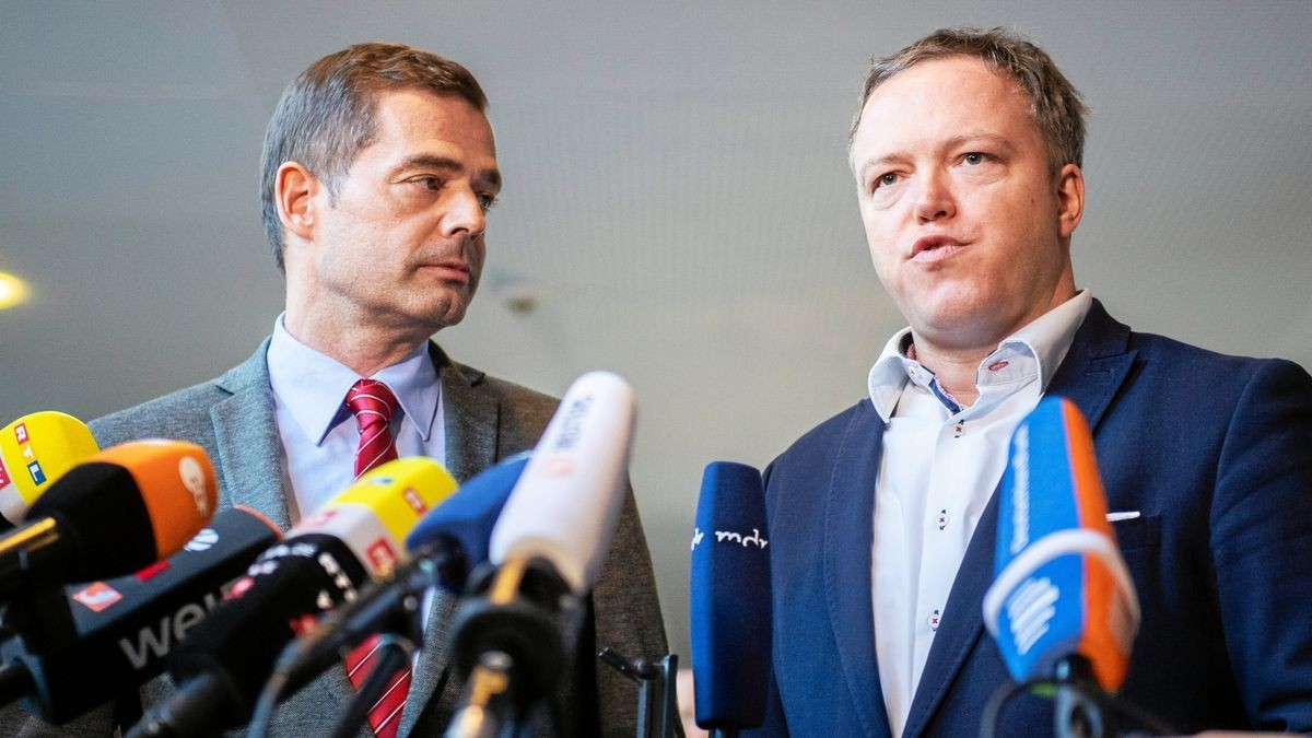 Mike Mohring (l./CDU) will der nächsten Landtagsfraktion der CDU angehören. Was der Landesvorstand um den Vorsitzenden und Mohring-Nachfolger Mario Voigt (r.) will, das soll sich erst am Freitag entscheiden.