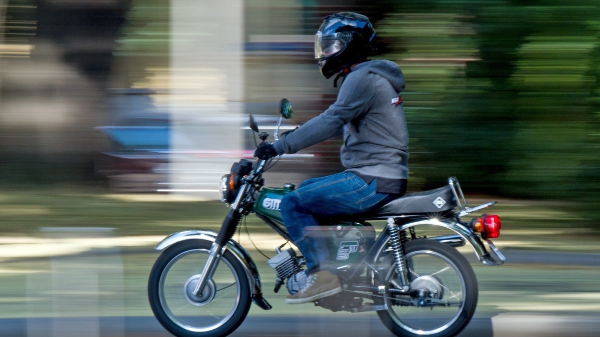 Ein 16-Jähriger ist bei Themar bei einem Unfall schwer verletzt worden. (Symbolbild).