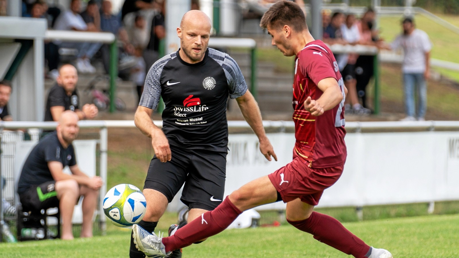 DSC WanneEickel Drei Neue und eine Verlängerung