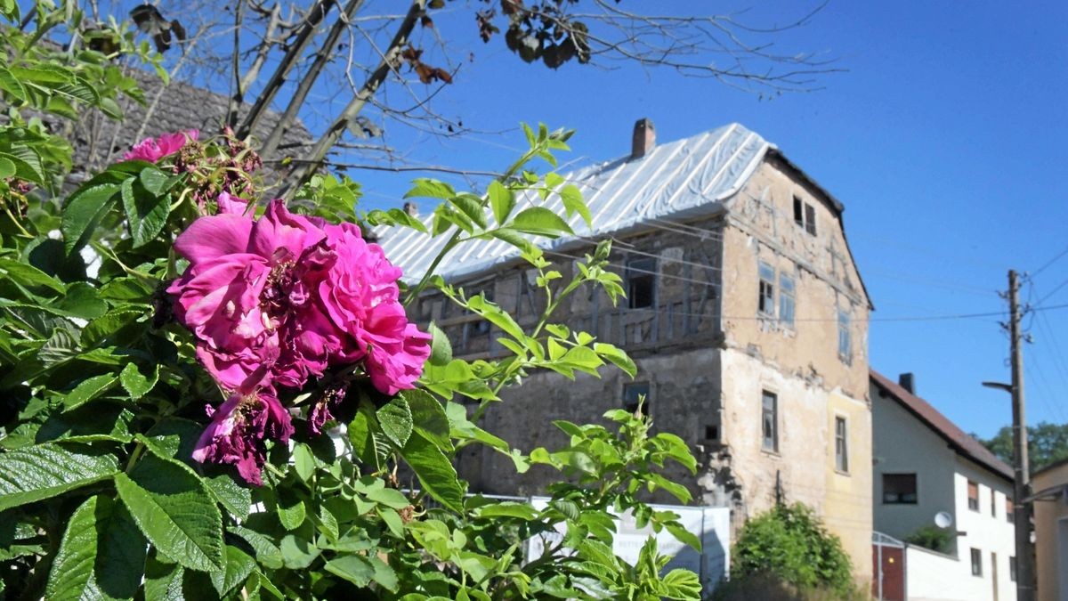 Das Raspehaus in Rastenberg hat eine erste Notsicherung erfahren.