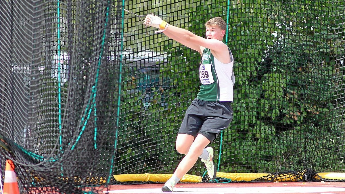 Matti Sosna (TSG Bergedorf) bei den deutschen Leichtathletik-Meisterschaften der Jugend beim Hammerwerfen.