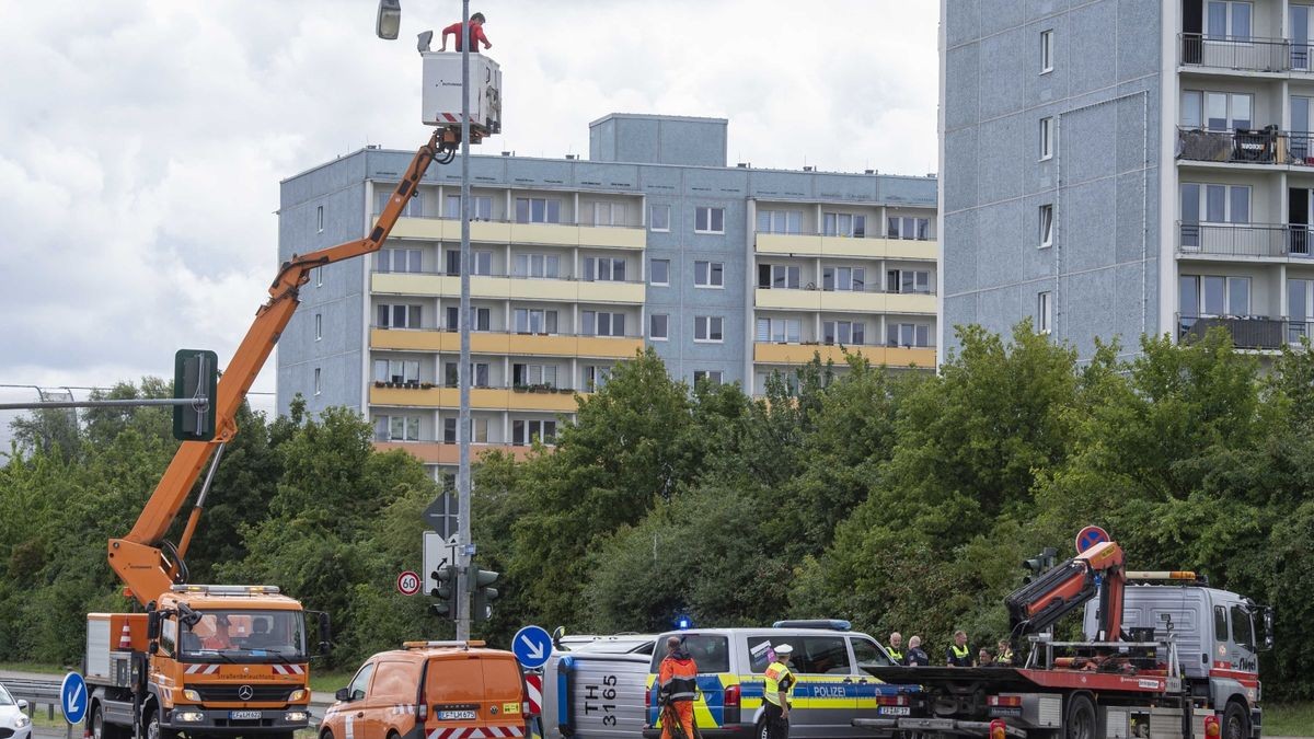 Der genaue Unfallhergang müsse noch ermittelt werden.