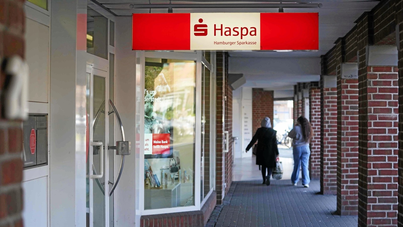 Schließfach-Raub: Will die Haspa Opfer von Klagen abhalten?