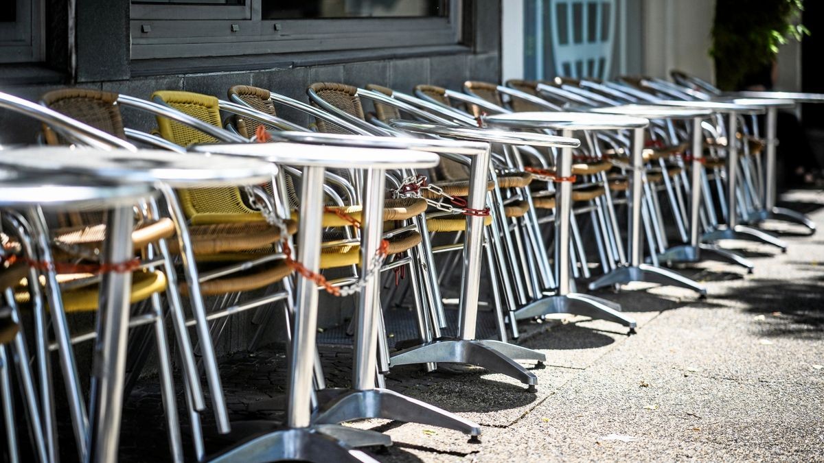 Werden Tische und Stühle in manchen Gaststätten künftig nicht mehr gebraucht? (Symbolfoto)