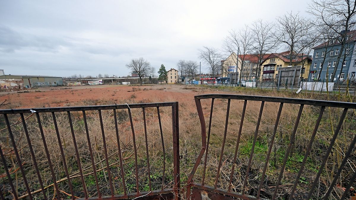 An der Kreuzung von Greifswalder und Leipziger Straße sollte in diesem Sommer der Bau der Markthalle beginnen.