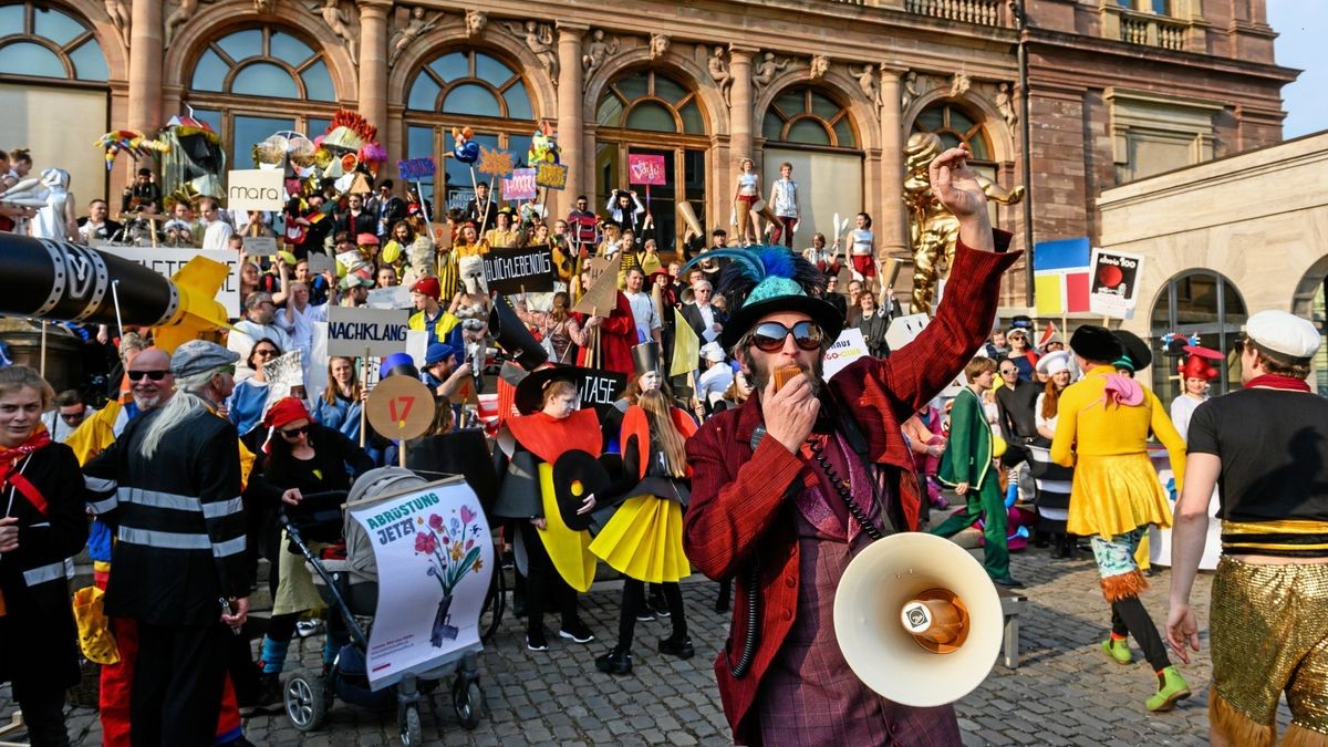 Bereits den 100. Geburtstag des Bauhauses hatte Weimar 2019 mit einer Parade gefeiert.