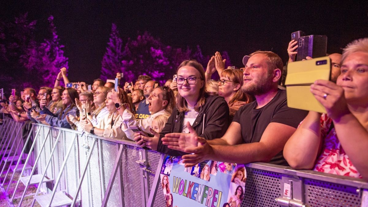 03/09/2023 - Mühlhausen: Vanessa Mai mit Wolkenfrei - das Comeback am Freigelände Schwanenteich in Mühlhausen. Pünktlich zum 10-jährigen Jubiläum von Wolkenfrei hat Vanessa Mai nun das Comeback ihrer damaligen musikalischen Anfänge verkündet.