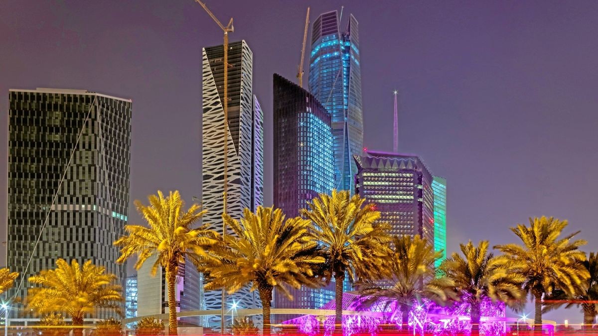 Blick auf die Skyline des King Abdullah Financial District in Riad. In der Hauptstadt Saudi-Arabiens tagt Mitte September das Unesco-Welterbekomitee.