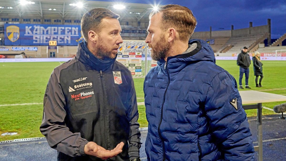 Wenn Rot-Weiß-Trainer Fabian Gerber (links) und Jenas Coach René Klingbeil mit ihren Mannschaften am 1. Oktober aufeinandertreffen, ist das Stadion in Erfurt ausverkauft.