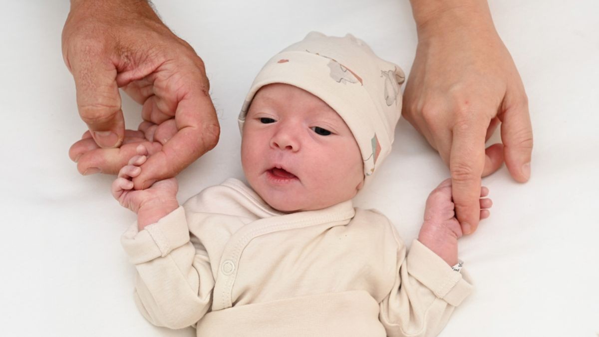 Celina Voigtländer, geboren am 2.7. um 2.07 Uhr mit 48 cm und 2945 g.