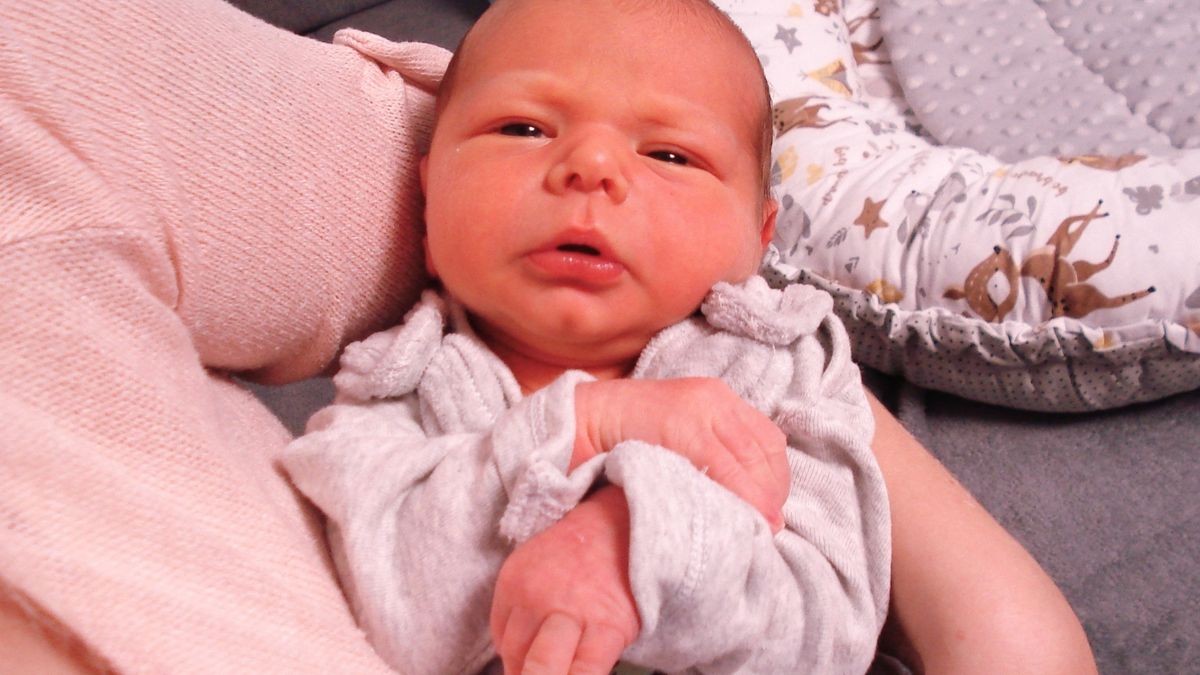 Maximilian Liam Maik Selle geboren am 24. August um 16:09Uhr, Gewicht 3360 Gramm und 53 Zentimeter, aus Sondershausen, Eltern: Carolin Selle und Sebastian Grenzner (Arnstadt),Schwester: Emilia (3 Jahre)