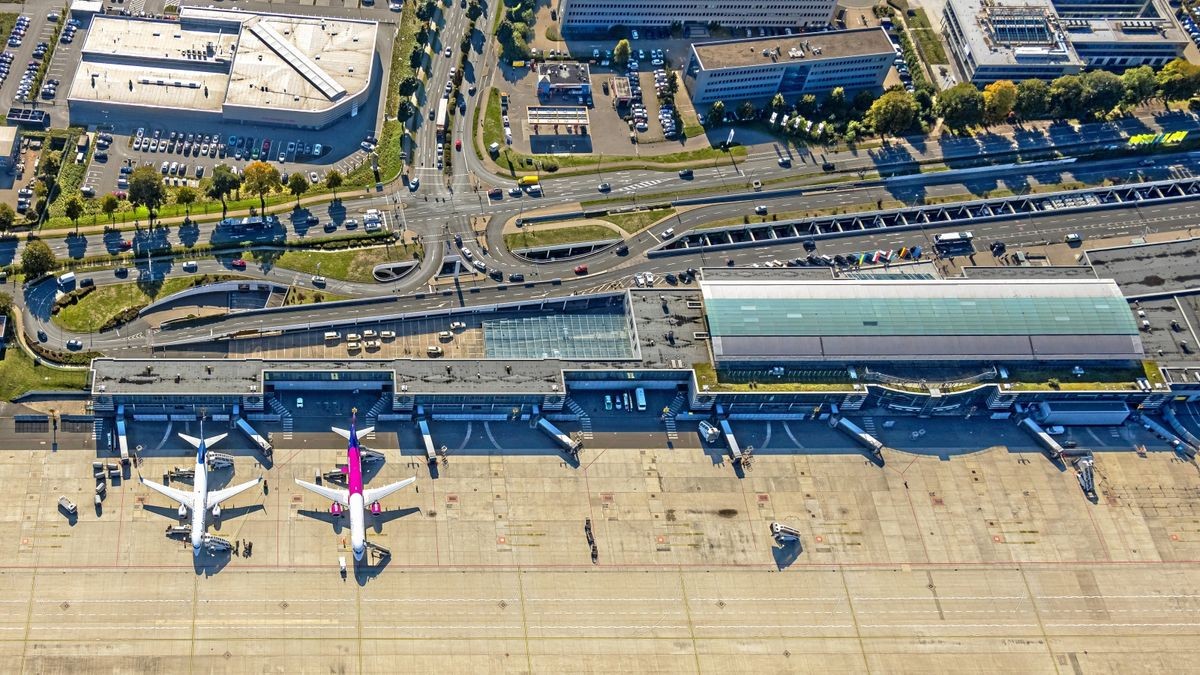 Dortmund Airport: Am Flughafen wurde eine in Duisburg verurteilte und gesuchte Straftäterin Frau bei der Einreise festgenommen.