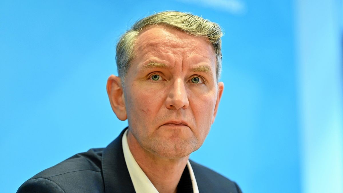 Gegen den Thüringer AfD-Fraktionsvorsitzenden Björn Höcke soll wegen Volksverhetzung ermittelt werden. 