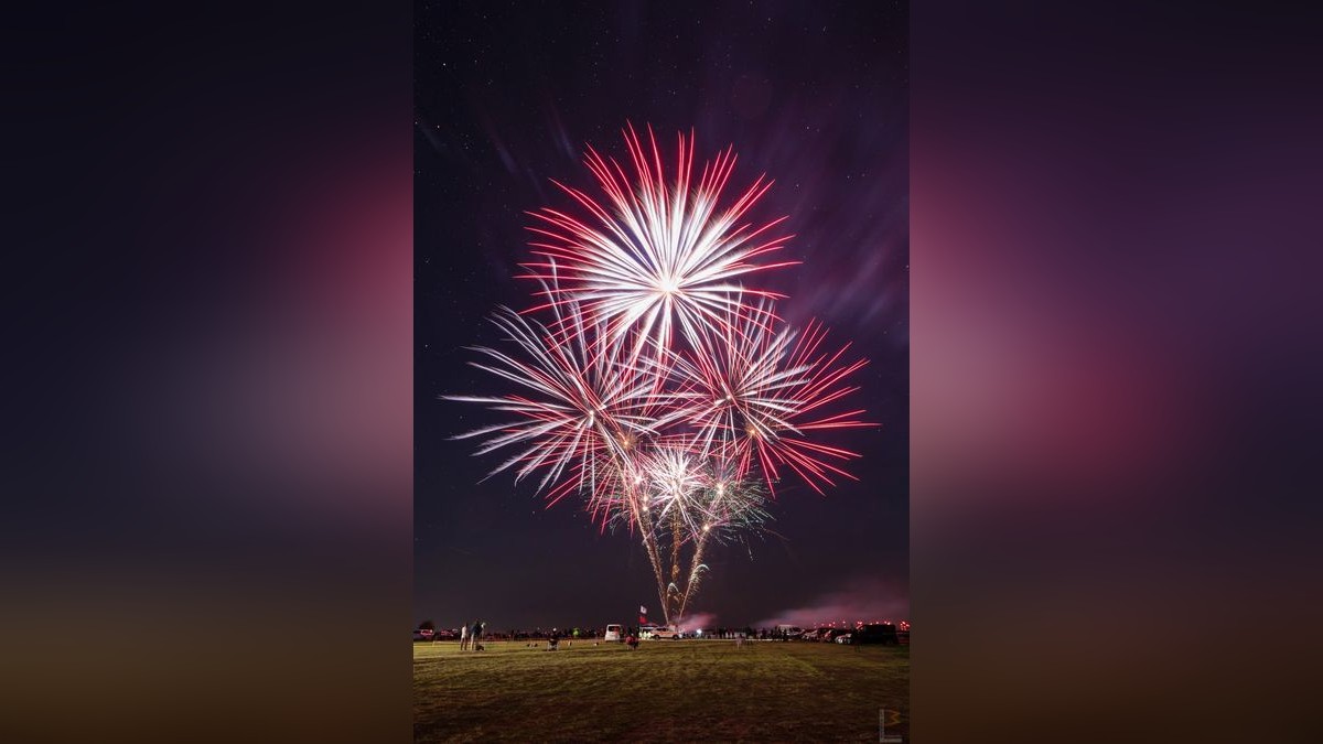 Am Samstagabend bildet das Höhenfeuerwerk nahe Mühlhausen den Abschluss der Pyrotechniker-Fachmesse. Hier ist der Blick auf die Effekte am Nachthimmel am besten.