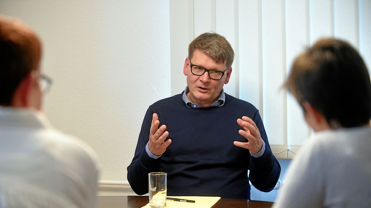 Frank-Joachim Stewing folgt Eberhard Kusber auf dem Posten des Leiters der Stadt- und Regionalbibliothek nach. 