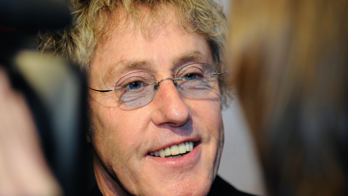 Roger Daltrey von The Who gibt im Jahr 2011 Interviews auf dem roten Teppich beim 