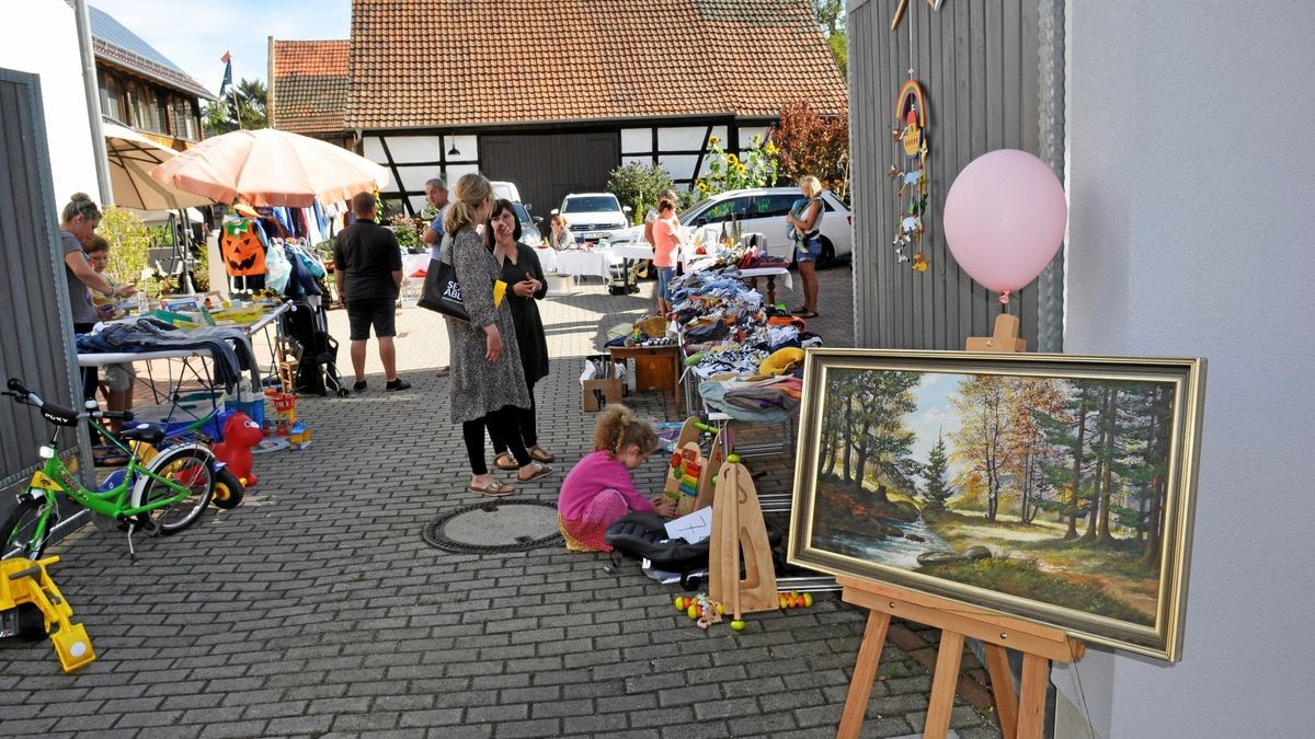 Seifenkistenrennen vor den Toren Erfurts in Bischleben zum Weltkindertag