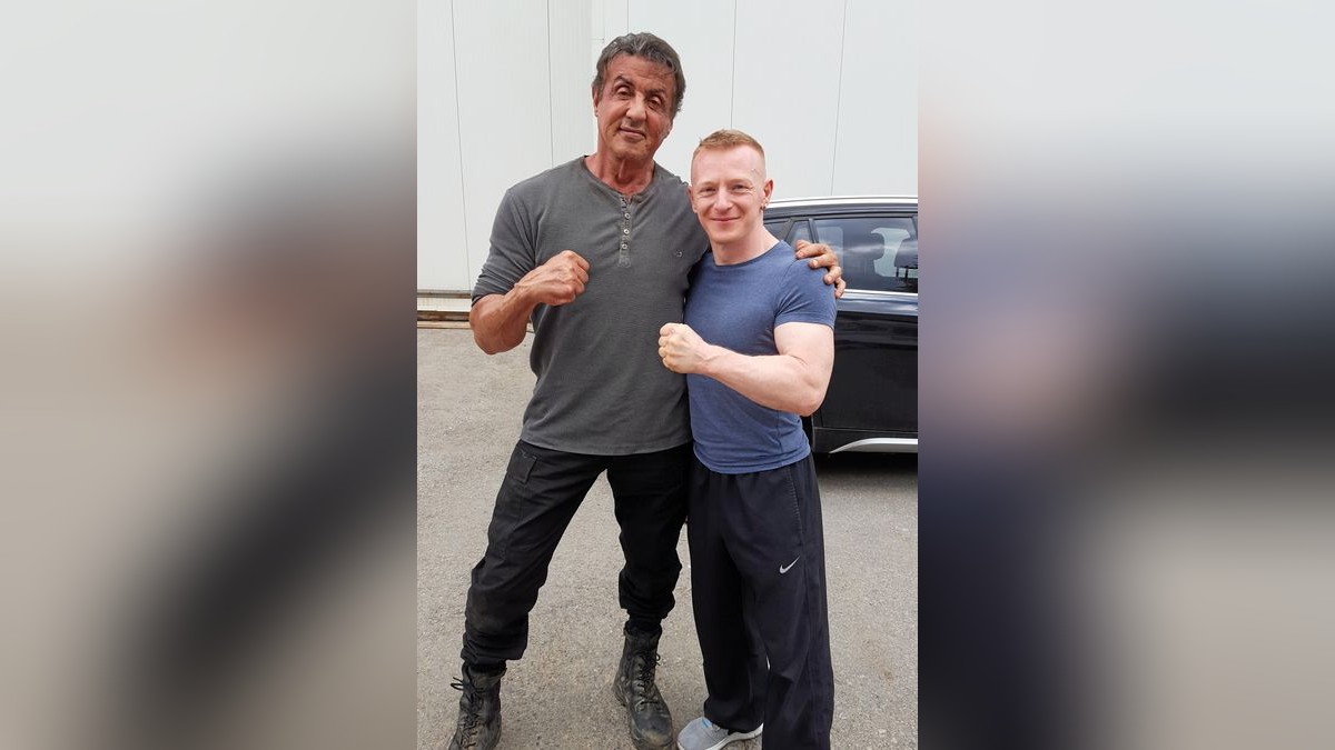 Der Thüringer Stuntman Mike Möller am Set von Rambo Last Blood mit Sylvester Stallone