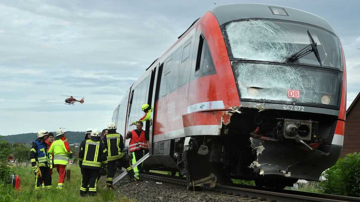 Die Bahnstrecke war mehrere Stunden gesperrt.