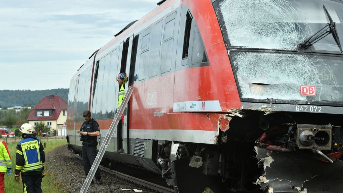 Die Bahnstrecke war mehrere Stunden gesperrt.