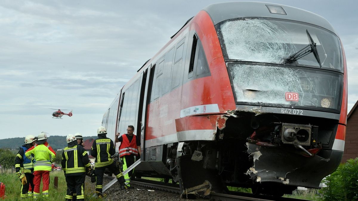 Die Bahnstrecke war mehrere Stunden gesperrt.