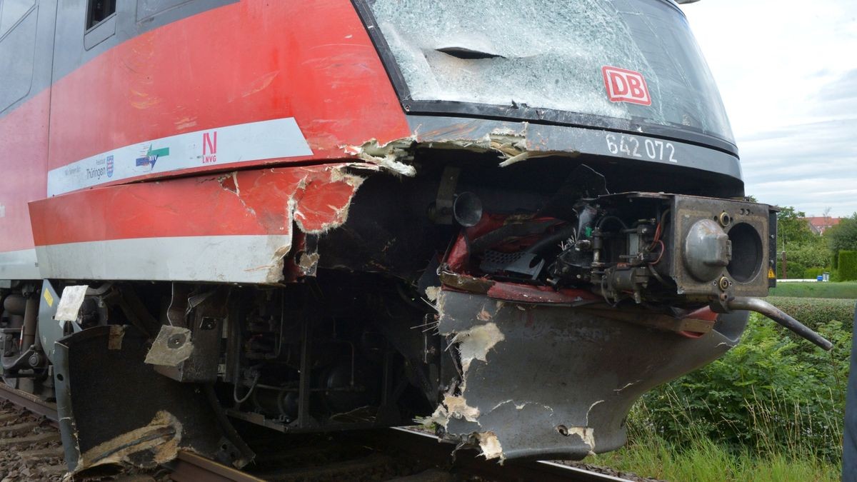 Die Bahnstrecke war mehrere Stunden gesperrt.