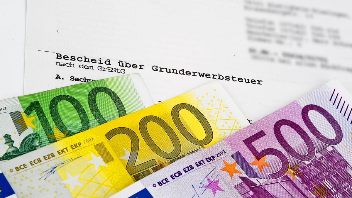 Die Landesregierung in Thüringen will gegen die gesenkte Grunderwerbssteuer klagen. (Symbolbild)