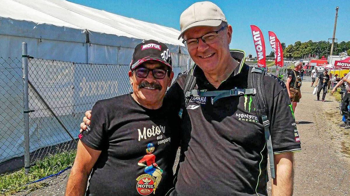 Ein besonderer Höhepunkt war für Jens Köhler (rechts) ein spontanes Treffen mit Motorradweltmeister Carlos Lavado.