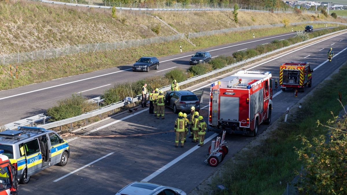 Am Samstag kam es auf der A73 zwischen Schleusingen und Eisfeld-Nord (Landkreis Hildburghausen) zu einem Verkehrsunfall. 