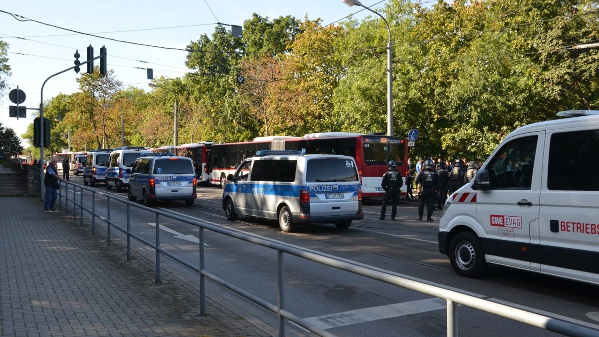 Weitere Bilder von der Ankunft der Fans vor dem Thüringen-Derby.