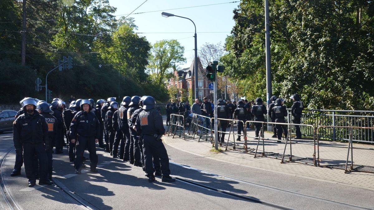 Weitere Bilder von der Ankunft der Fans vor dem Thüringen-Derby.