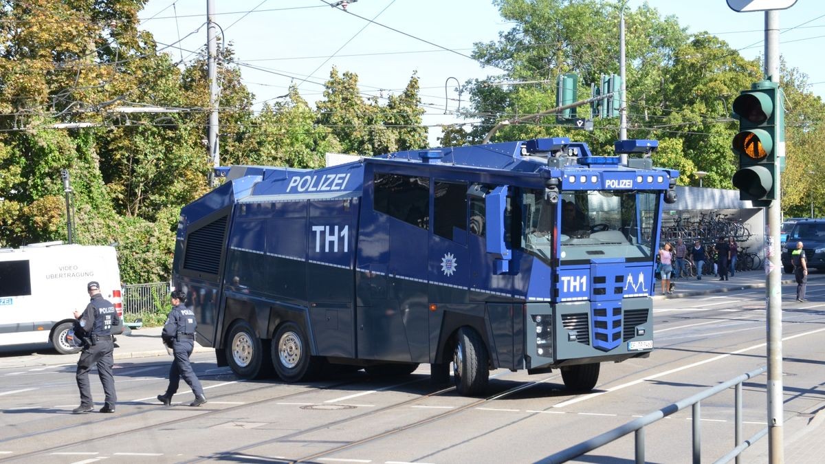 Weitere Bilder von der Ankunft der Fans vor dem Thüringen-Derby.