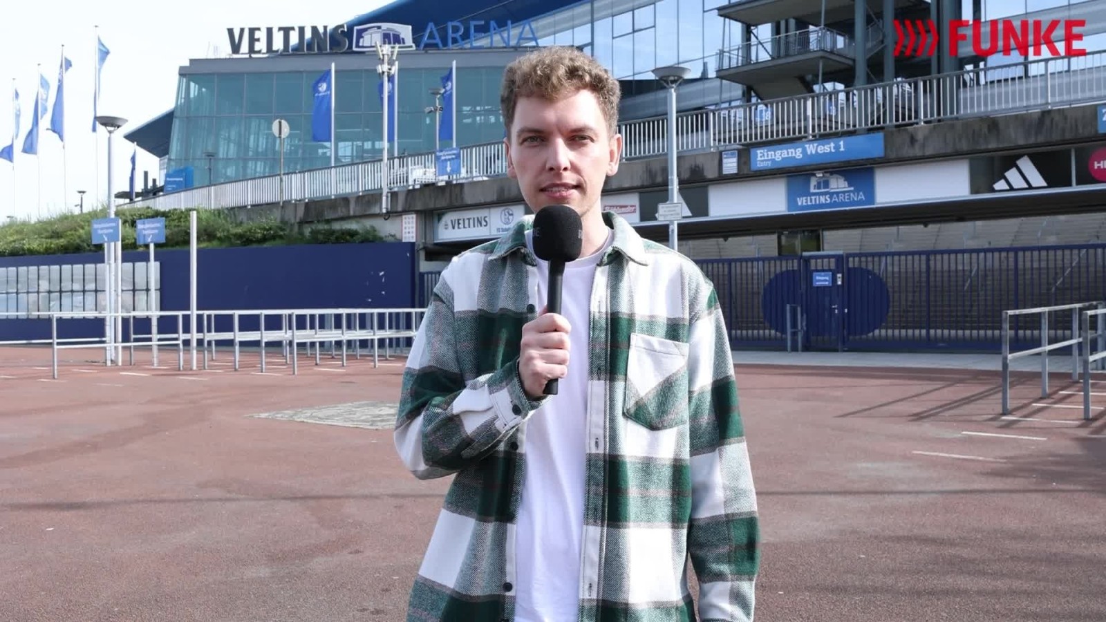 Schalke: Trio fehlt verletzt – Money Boy besucht S04-Training