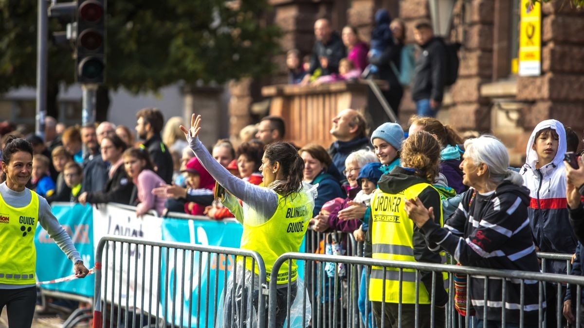 Bereits am Vormittag hatten sich die Kinder und Jugendlichen vor dem Weimarer Goetheplatz gemessen.