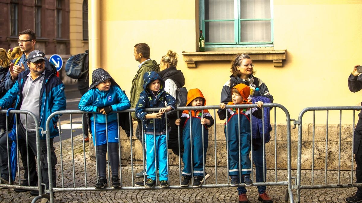 Bereits am Vormittag hatten sich die Kinder und Jugendlichen vor dem Weimarer Goetheplatz gemessen.