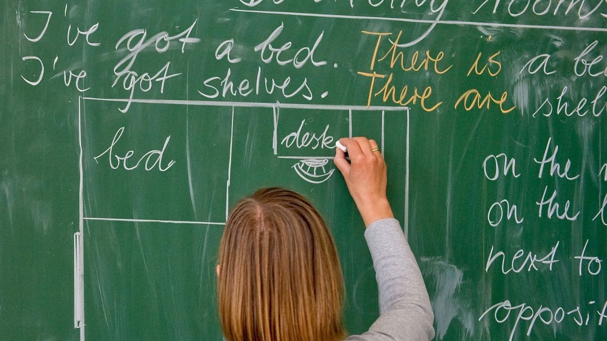 Die Vereinbarung sieht für Lehrer ab 64 Jahren die Möglichkeit vor, ihren Einsatz vor der Klasse bis zur Hälfte zu reduzieren. (Symbolbild)