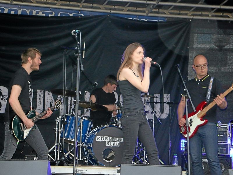 Neustadt Festival mit mehreren Bands im WotufaSaal