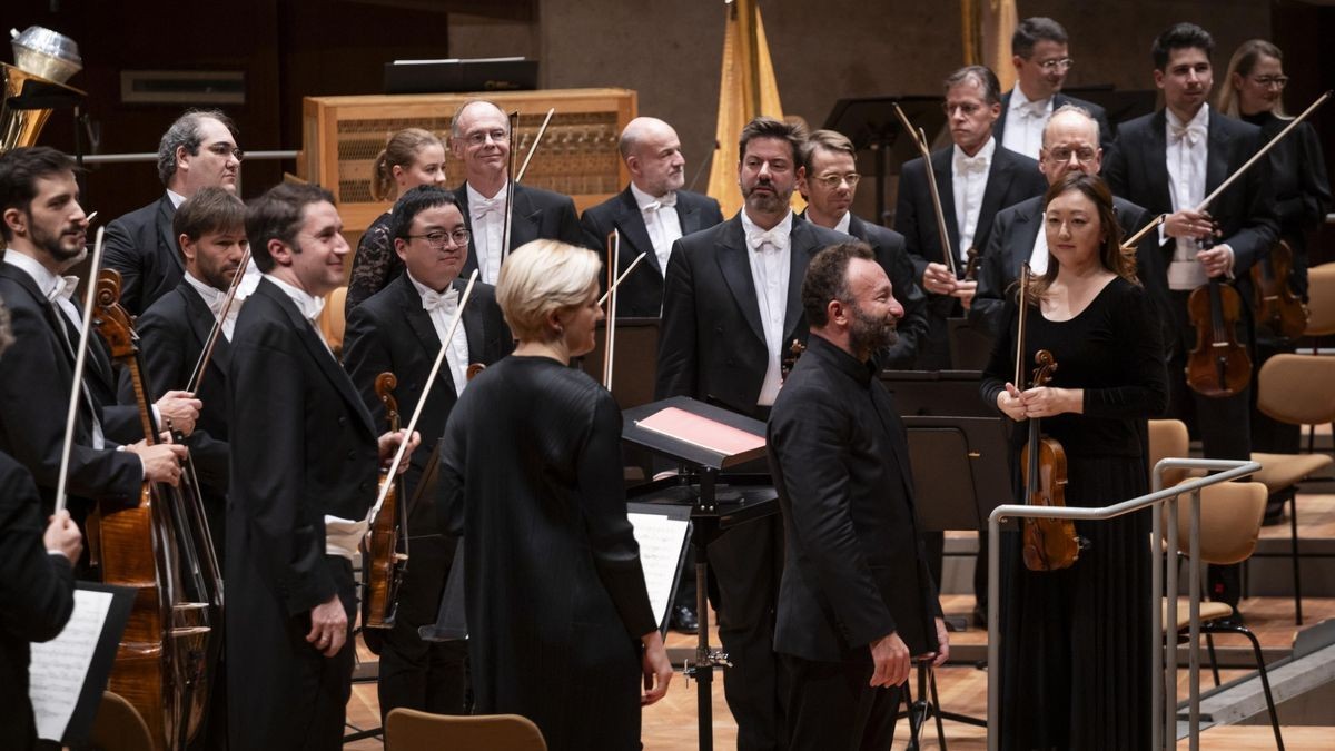 Wie die Philharmoniker ihrer Konzertmeisterin folgen