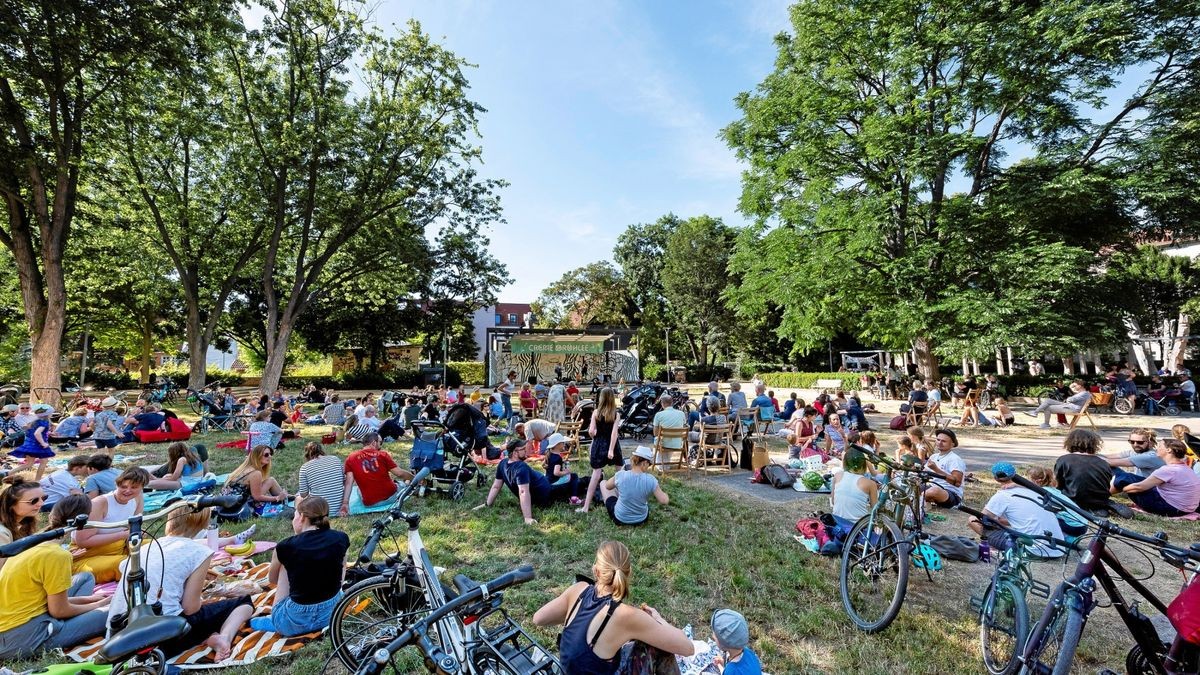 Vor allem im Sommer sind die Erfurter Parks gut besucht. Abseits von Festivals wie dem Cremé Brühleé auch abends und nachts.