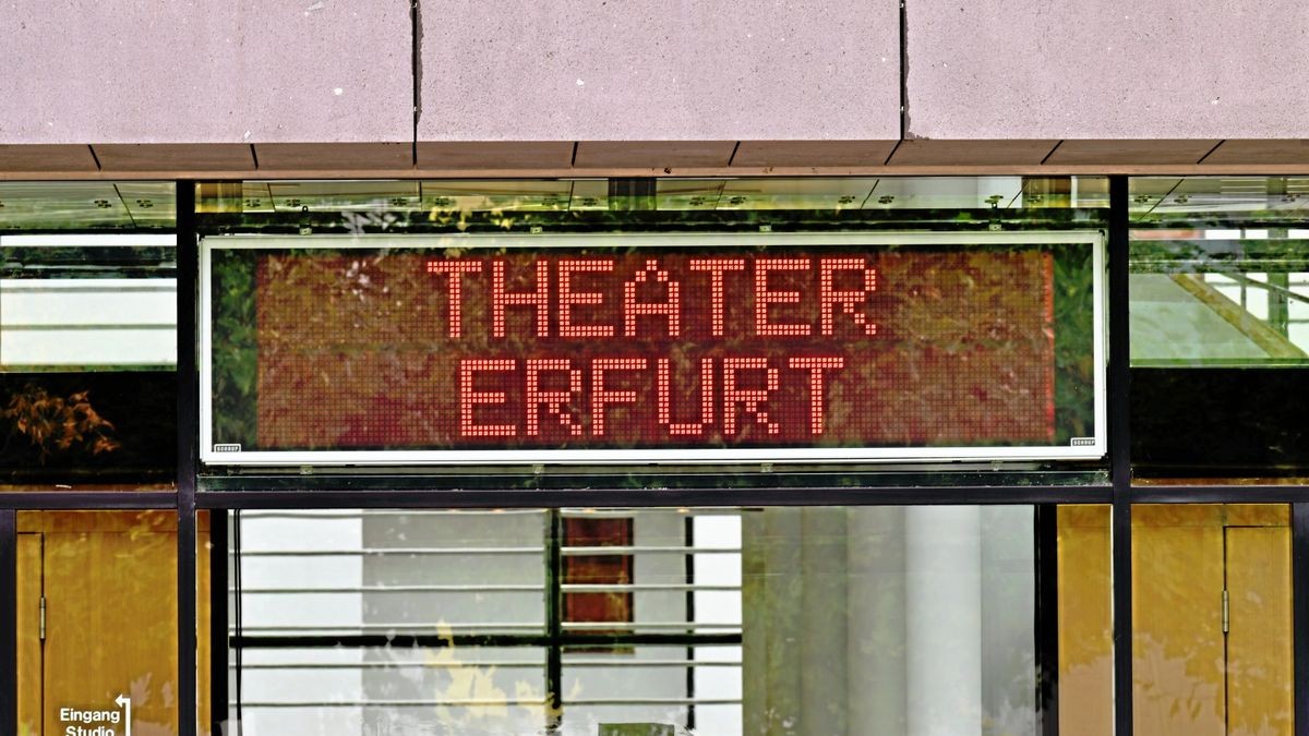 Um Vorwürfe über sexuelle Übergriffe am Theater Erfurt aufzuklären, fordern Stadtratsfraktionen nun auch eine Opferanwältin.