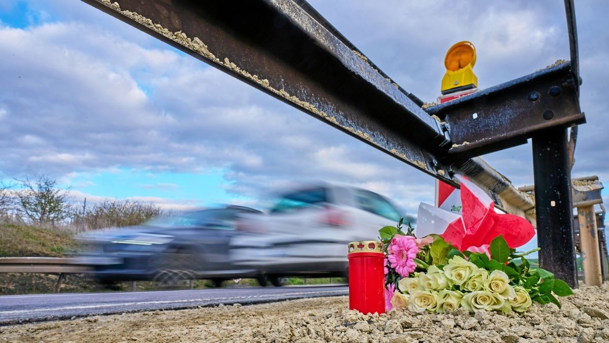 Auch Monate nach dem schwerer Verkehrsunfall bei Bad Langensalza ist die Anteilnahme weiterhin groß (Archivfoto).