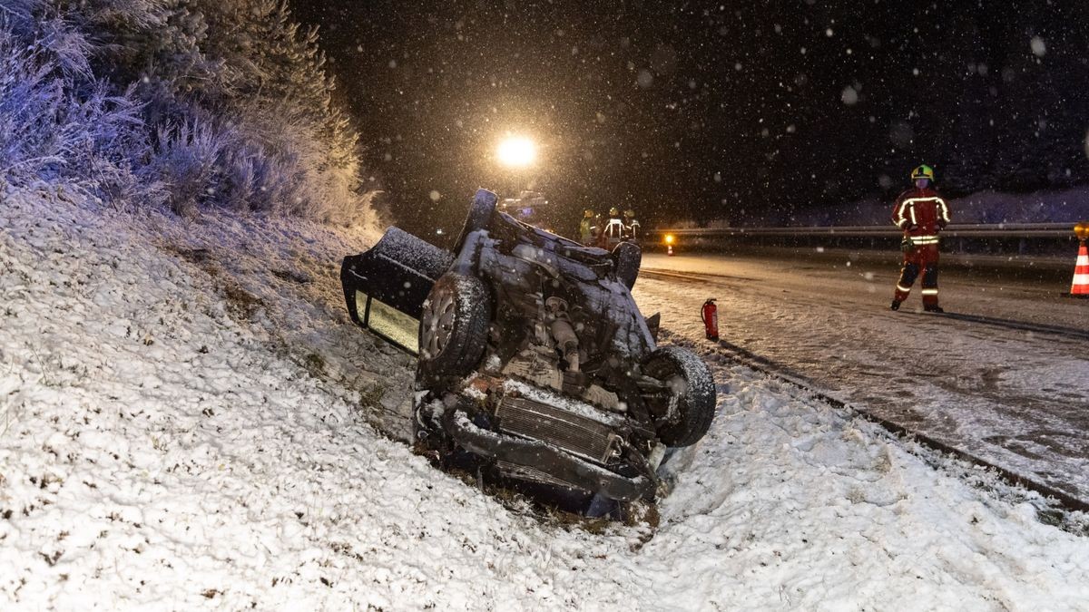 Am Samstag, kurz nach Mitternacht verunglückte ein 32-Jähriger auf der A73.