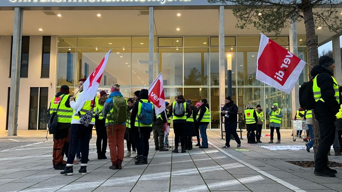 Am Uniklinikum Jena müssten sich Patienten auch am Mittwoch auf Einschränkungen einstellen.