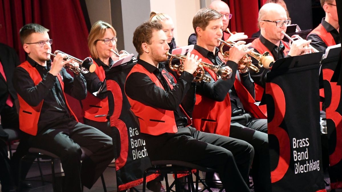 Die Jenaer Brass-Band „Blech-Klang“ gab ein unterhaltsames Konzert im Arnstädter Theater.