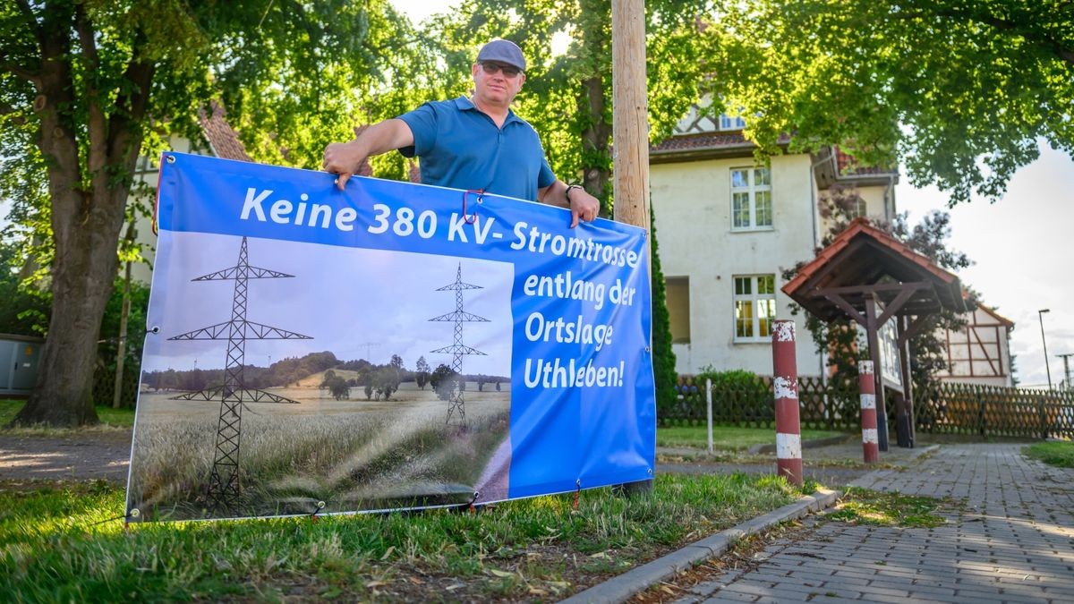 Ortschaftsbürgermeister Frank Steiner (parteilos) macht sich stark für die Petition gegen die 380-kV-Stromtrasse entlang der Ortslage Uthleben.